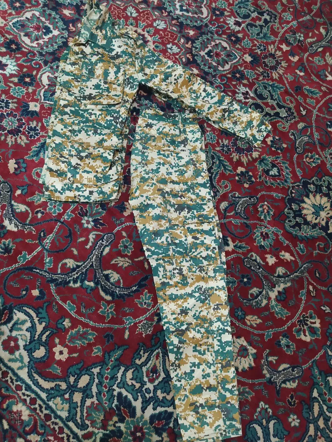 لباس سربازی|لباس|فسا, |دیوار