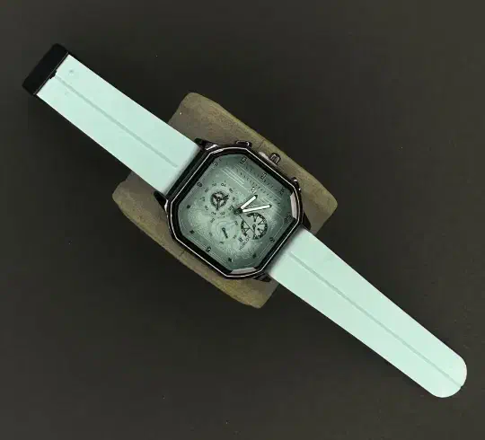 ساعت خاص برای آقایون خاص|ساعت|فولادشهر, B4|دیوار