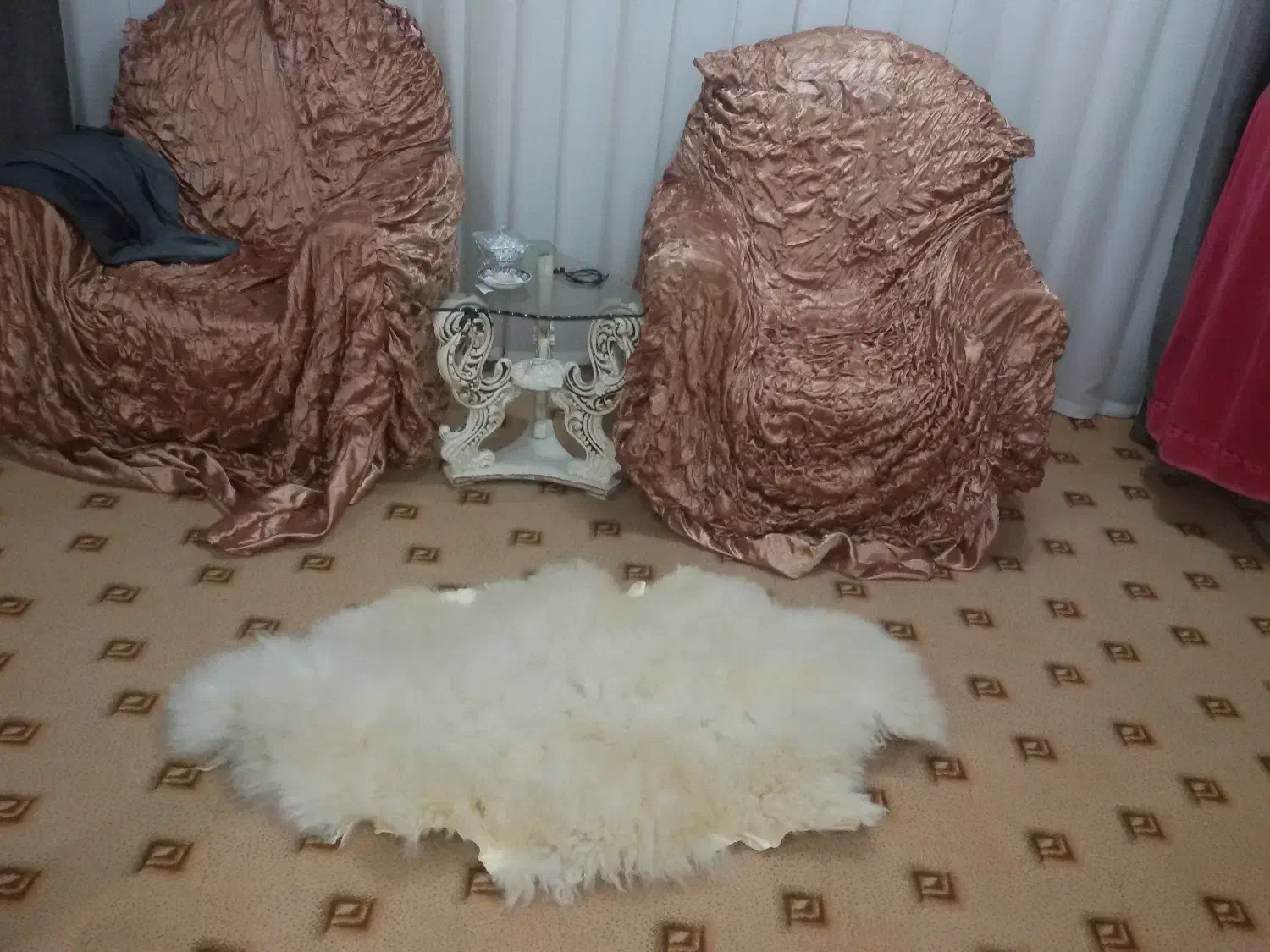 پوست تزئینی و طبیعی گوسفند|گلیم، جاجیم، گبه|آبدانان, |دیوار