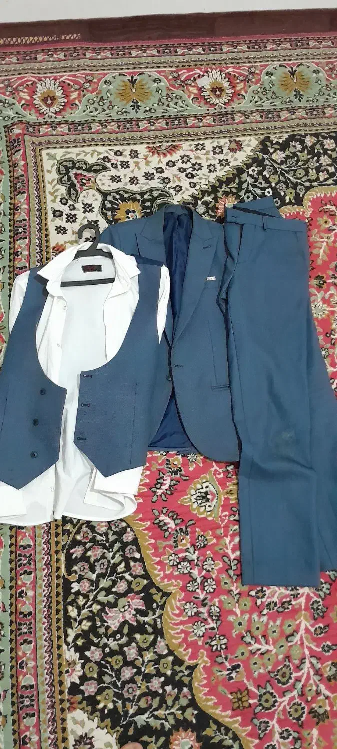 لباس ۱۵یا ۱۴ ساله هست|لباس|خوی, |دیوار