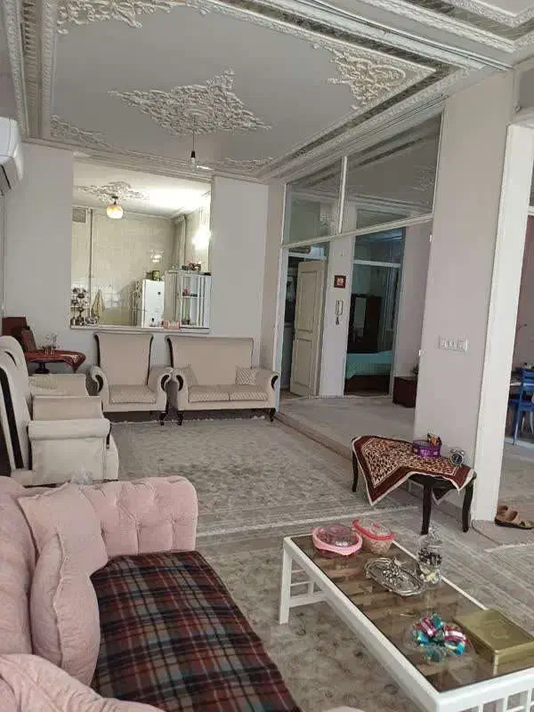 ویلایی دربست 243 متر 3طبقه|اجارهٔ خانه و ویلا|قم, بکایی|دیوار