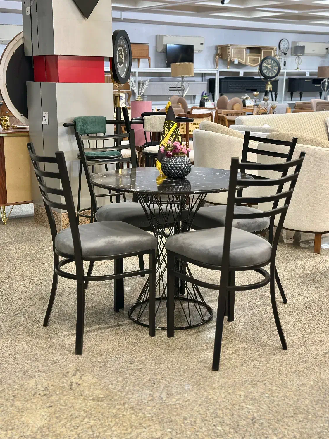 کافی شاپی ابشاری ۴ نفره|کافی‌شاپ و رستوران|طرقبه, |دیوار