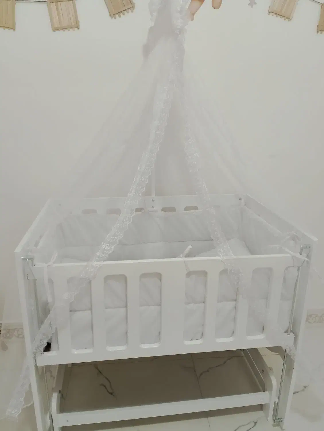 گهواره تخت کنار مادری، نونو استفاده نشده زیر قیمت|اسباب و اثاث بچه|سیرجان, |دیوار