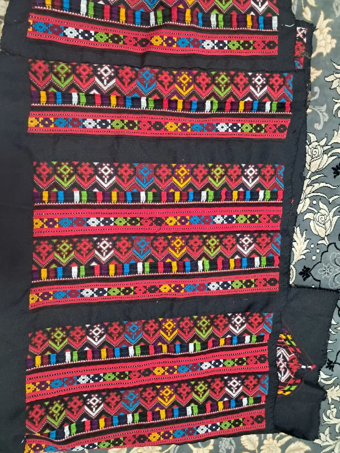 زی آستین|لباس|هامون, |دیوار