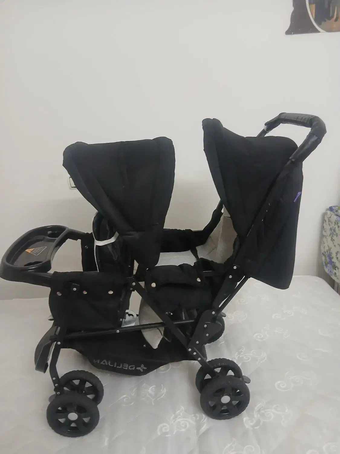 کالسکه دوقلو|کالسکه و لوازم جانبی|کاشان, سه راه پرورشگاه|دیوار