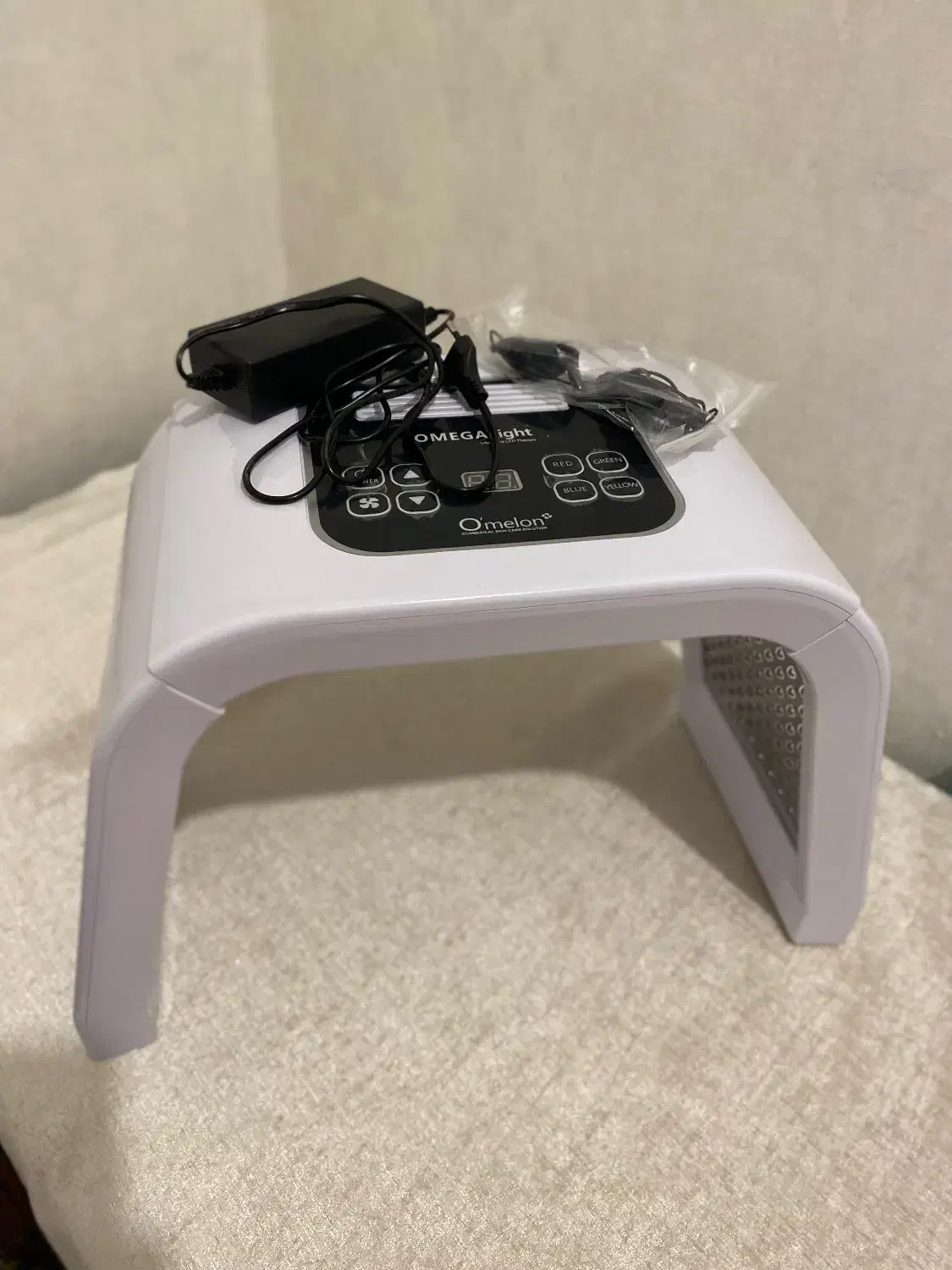 ماسک ال ای دی امگا لایت|آرایشگاه و سالن‌های زیبایی|شهرکرد, |دیوار