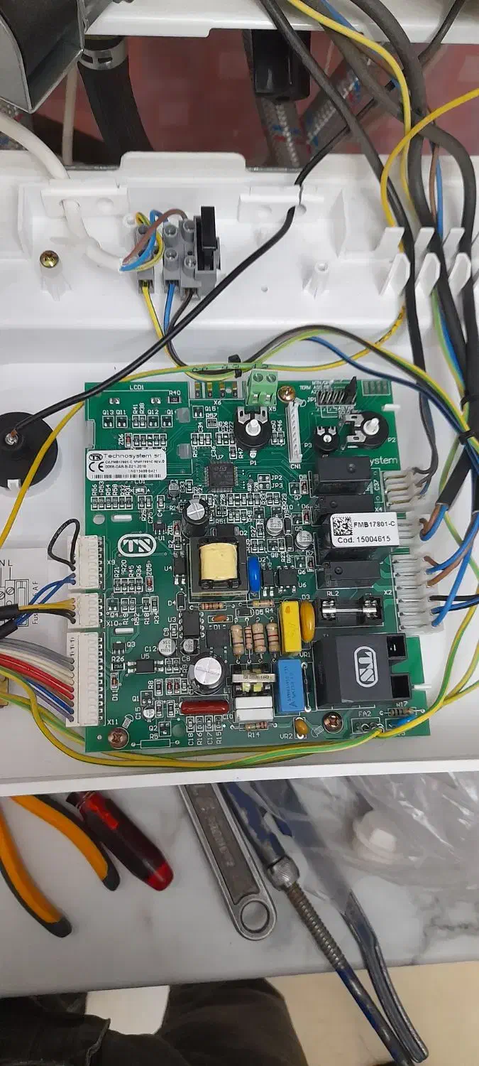 تعمیر انواع پکیج در پردیس ولوله کشی آب|خدمات پیشه و مهارت|پردیس, فاز ۸|دیوار