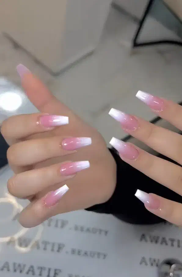 مدل کاشت ناخن میخام|خدمات آرایشگری و زیبایی|بروجرد, |دیوار