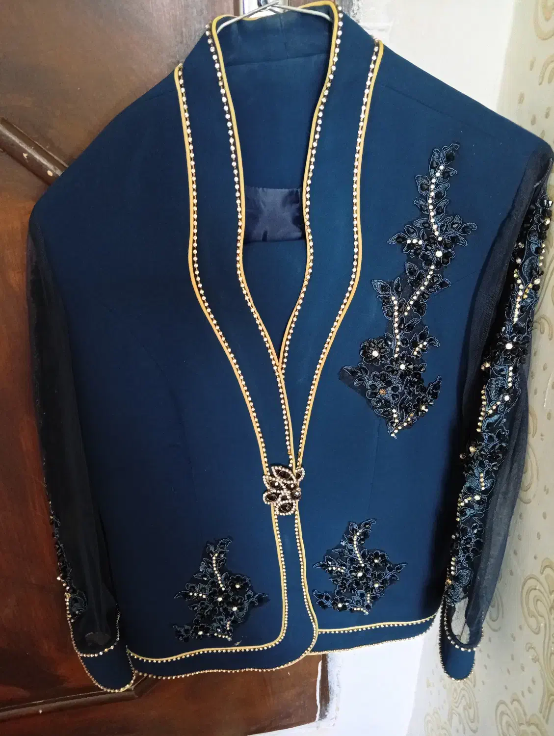 وسایل شخصی|لباس|شیروان (خراسان), |دیوار