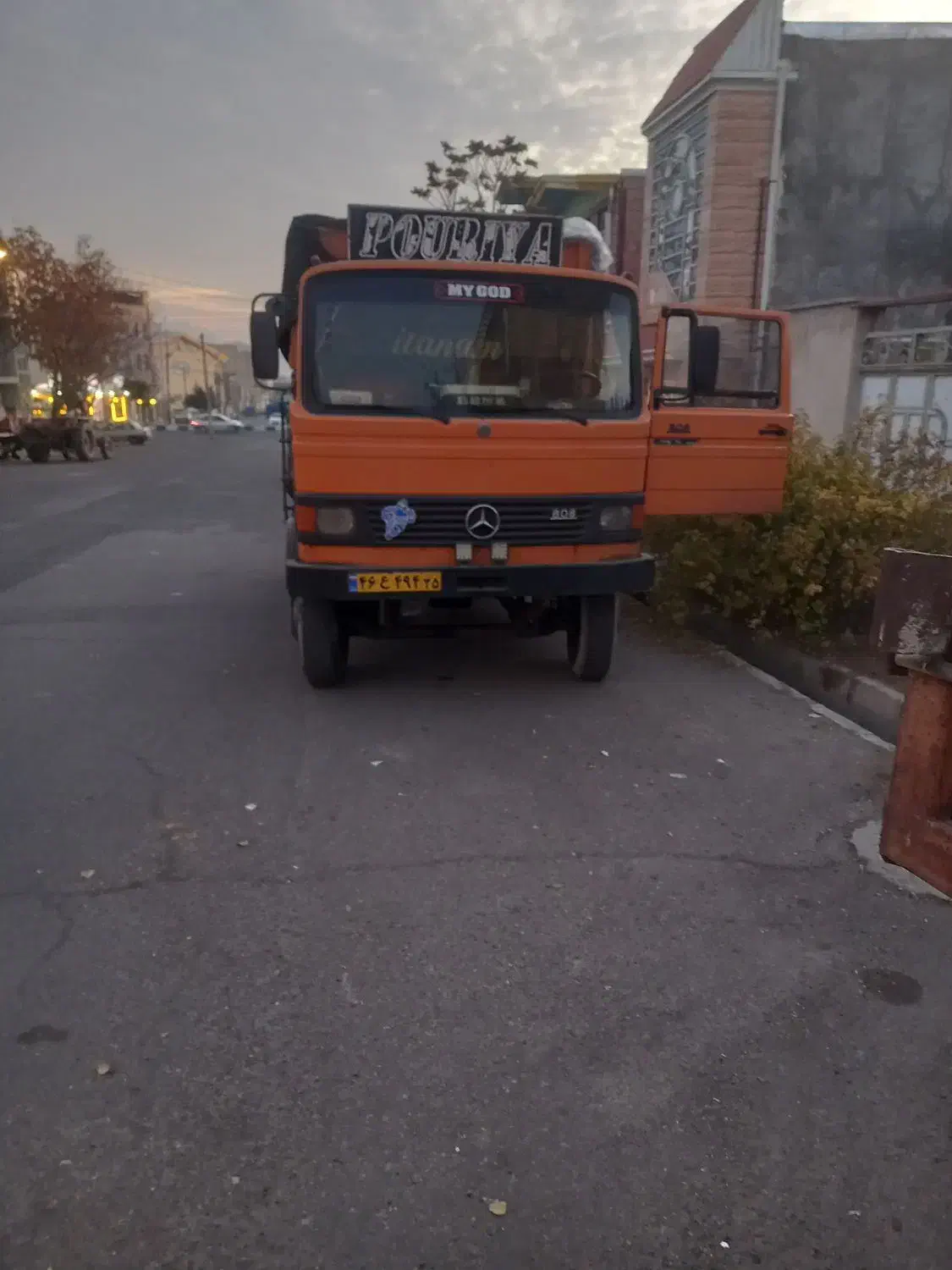 خاور ۸۰۸-مدل۸۰|خودرو سنگین|میانه, |دیوار