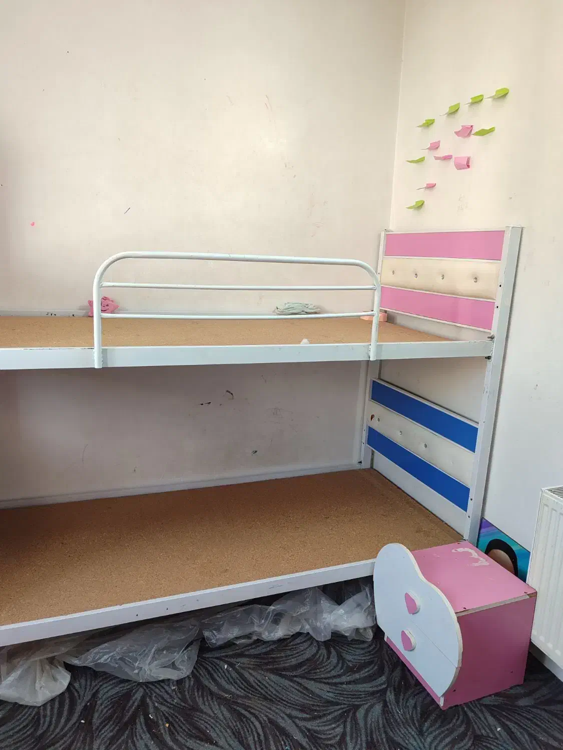 تخت دو طبقه جنس قوی و محکم|تخت و سرویس خواب|گلبهار, شهر جدید گلبهار|دیوار