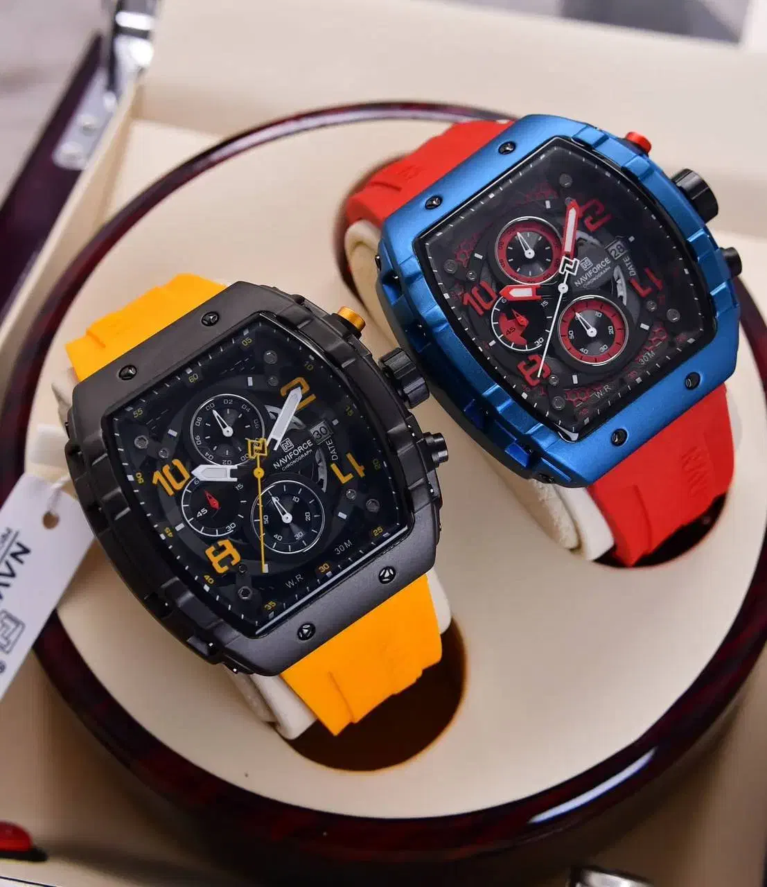 ساعت مچی|ساعت|چهارباغ, |دیوار