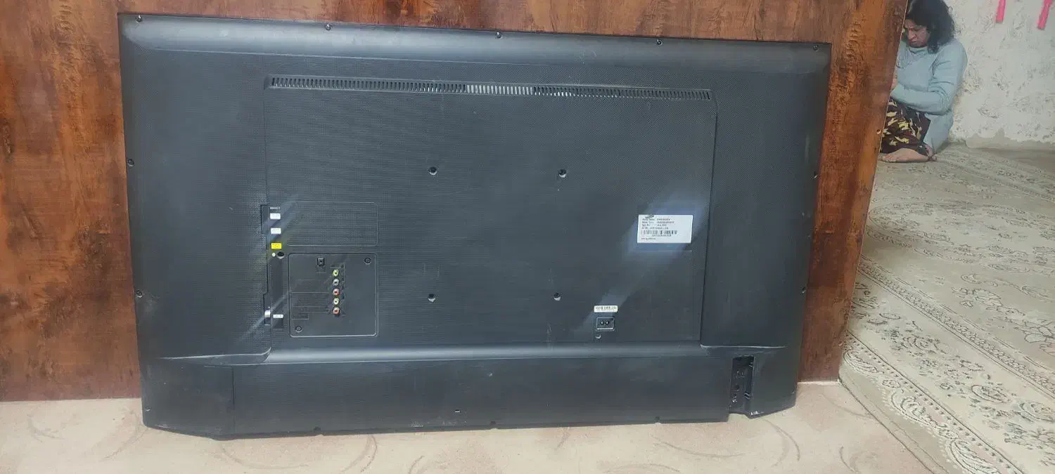 تلویزیون سامسونگ نیاز به تعمیر|تلویزیون و پروژکتور|پرند, فاز ۵|دیوار