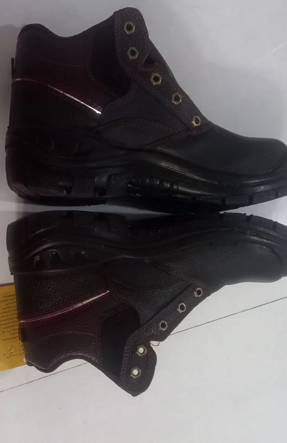 کفش کار|کیف، کفش، کمربند|ساوه, |دیوار