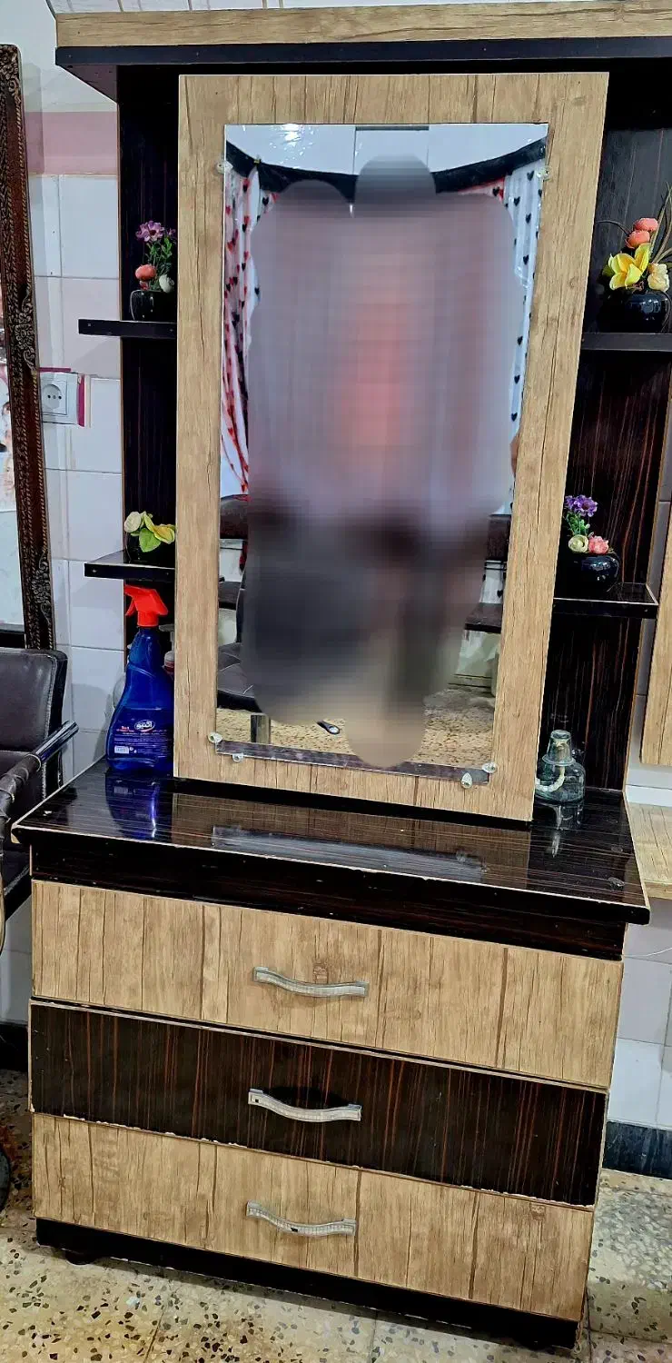 فروش دکور یا میز آرایشی|آرایشگاه و سالن‌های زیبایی|بهبهان, |دیوار