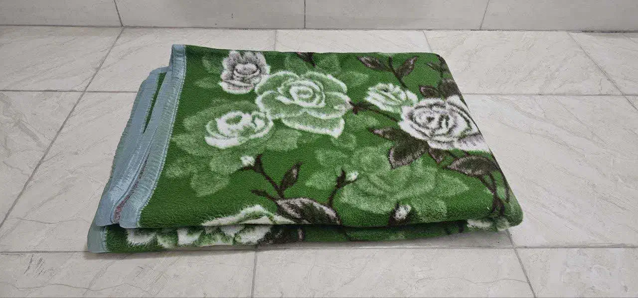 پتوی دونفره سبز تابان یزد|رختخواب، بالش، پتو|یزد, |دیوار