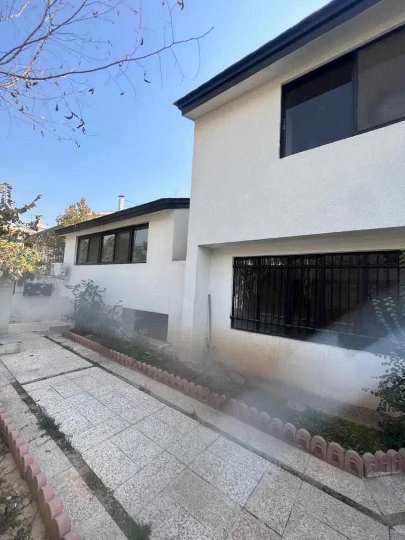 ویلا دربست (اصلی شهرک غرب)/ مناسب مهد کودک و مدرسه