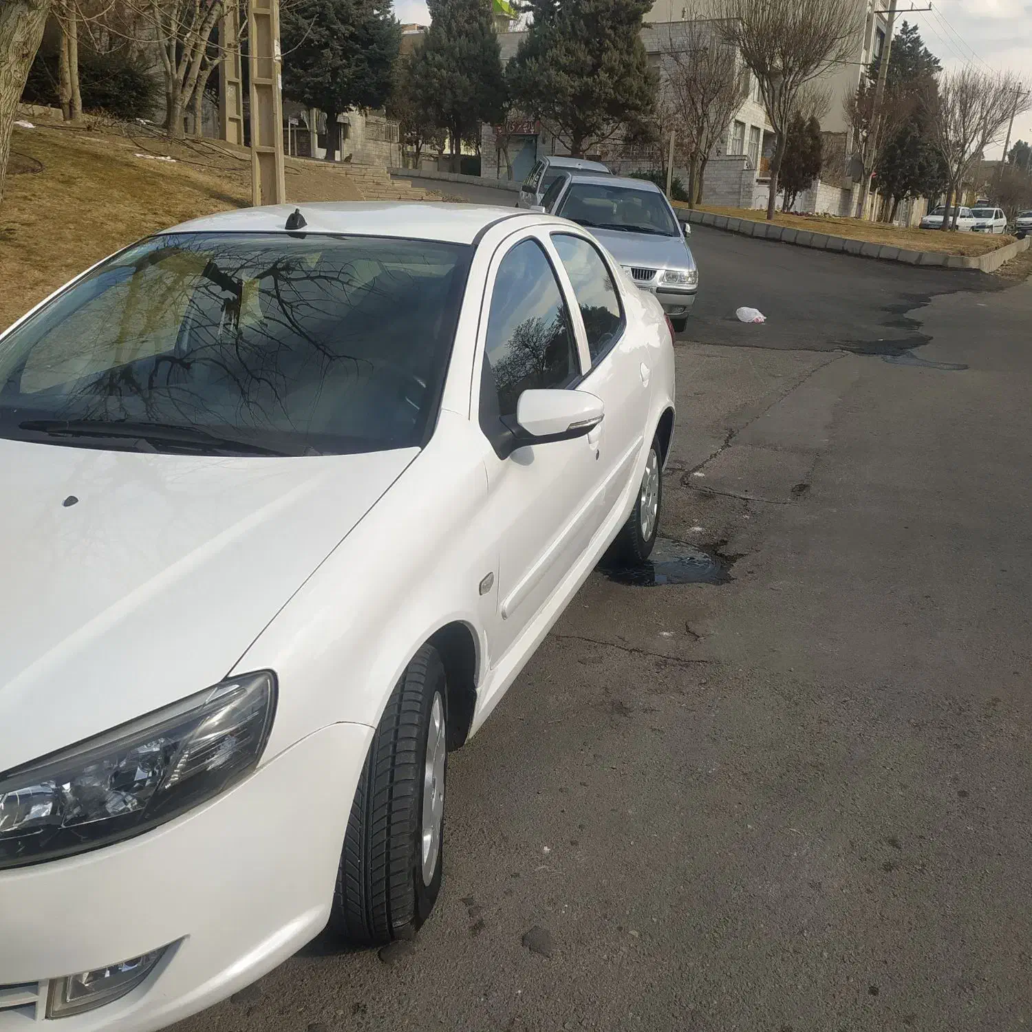 رانا1400سفیدبیرنگ|خودرو سواری و وانت|کرج, باغستان|دیوار