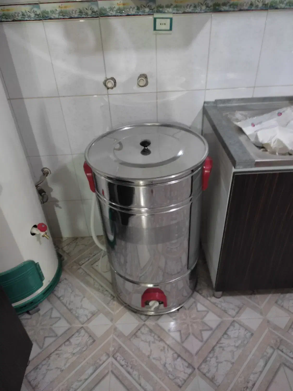 پتوشو|ماشین لباسشویی و خشک‌کن لباس|نهاوند, |دیوار