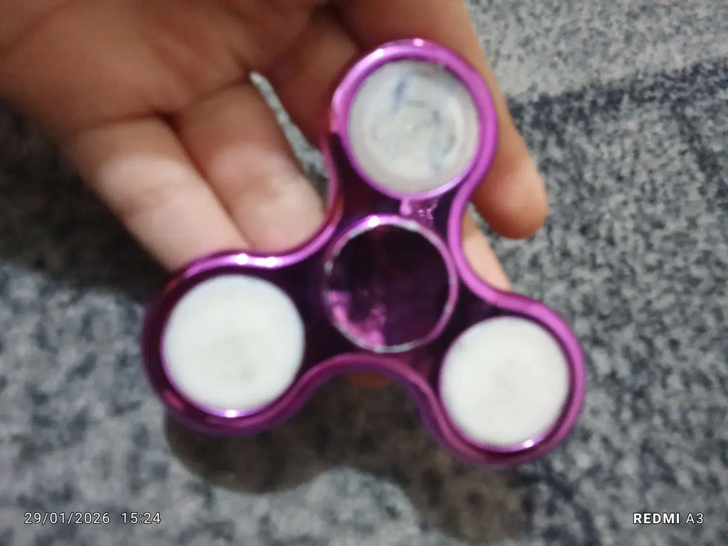 اسپینر|اسباببازی|رشت, فلسطین|دیوار