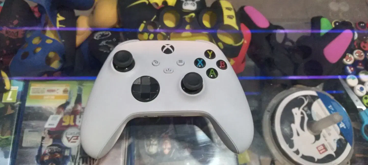 دسته اکسباکس سری اس ایکس باکس|کنسول، بازی ویدئویی و آنلاین|صدرا-فارس, فاز ۱|دیوار