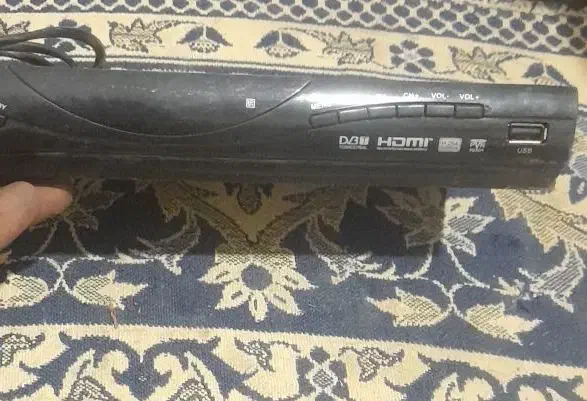 دیجیتال|صوتی و تصویری|نیمروز, |دیوار