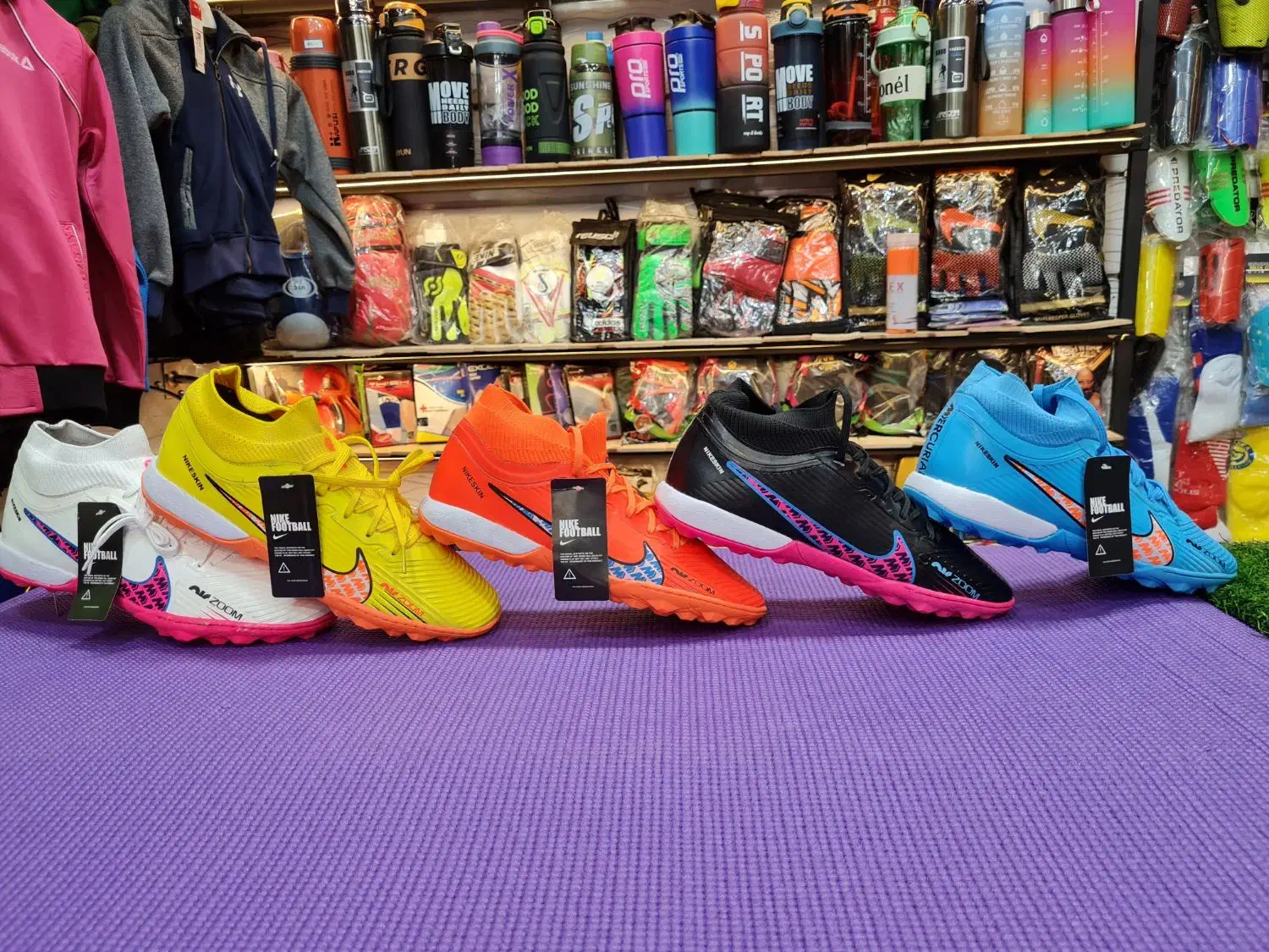 کفش های سالن استوک ریزو استوک چمن|کیف، کفش، کمربند|شیراز, شاهچراغ|دیوار