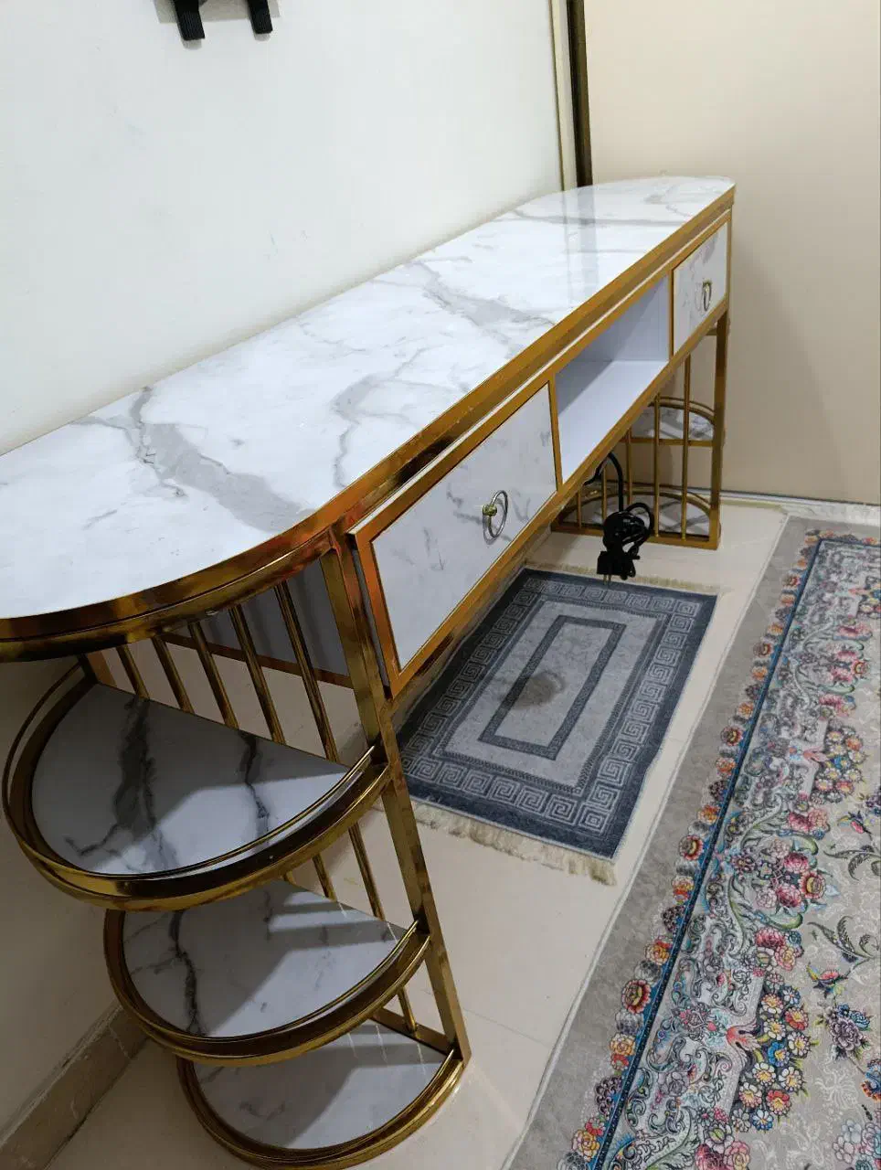 میز ناخون|آرایشگاه و سالنهای زیبایی|پاکدشت, شهرک امام رضا|دیوار