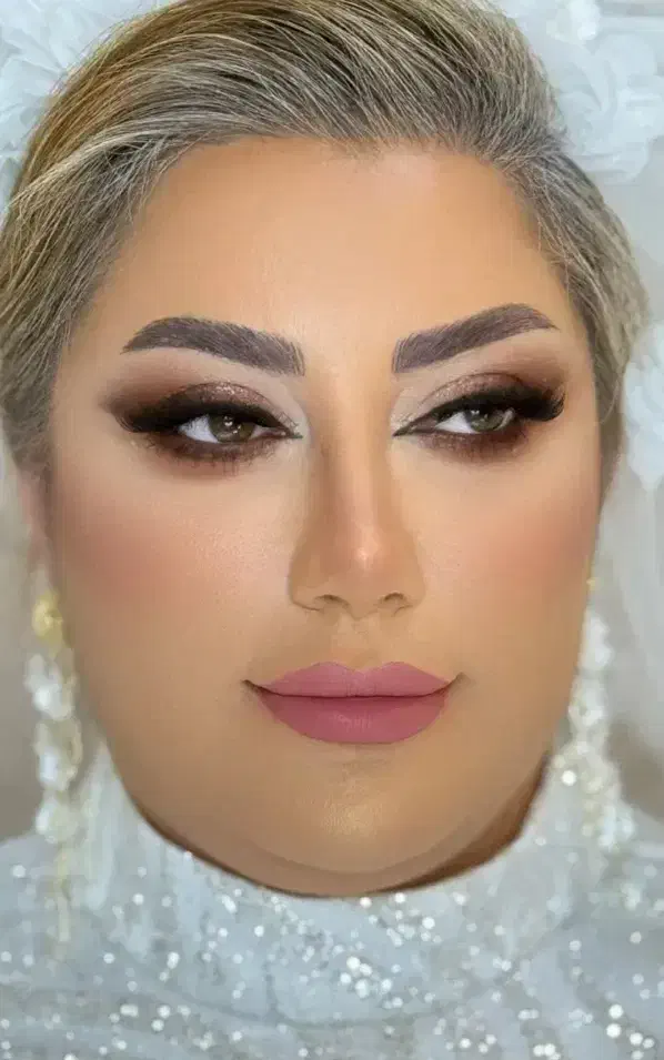 میکاپ وشنیون باهم ۷۰۰تخفیف بلک فرایدی محدوده مطهری|خدمات آرایشگری و زیبایی|خرم‌آباد, |دیوار