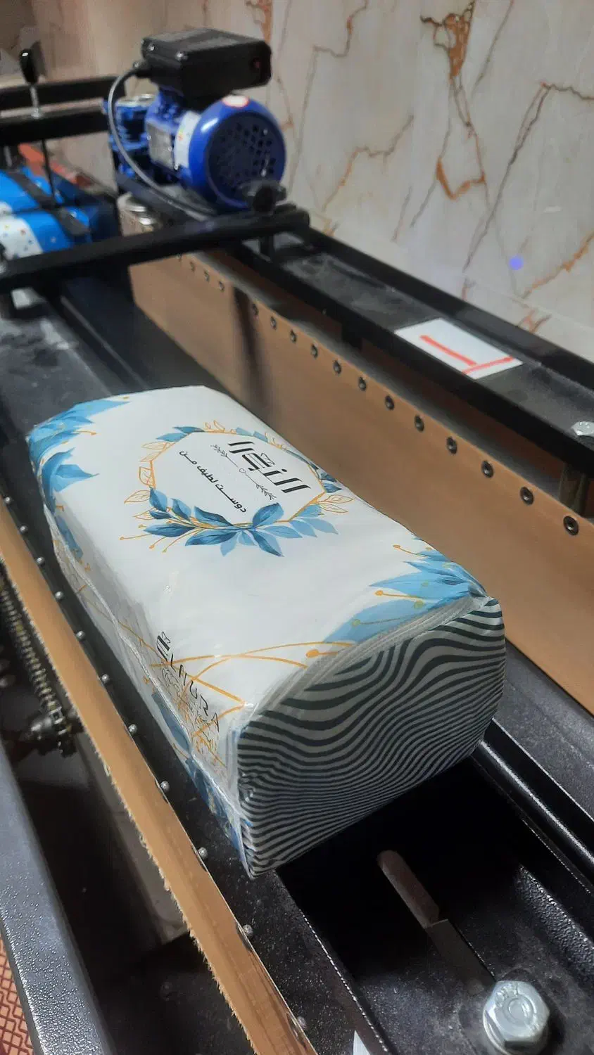 دستمال کاغذی|مواد شوینده و دستمال کاغذی|شفت, |دیوار