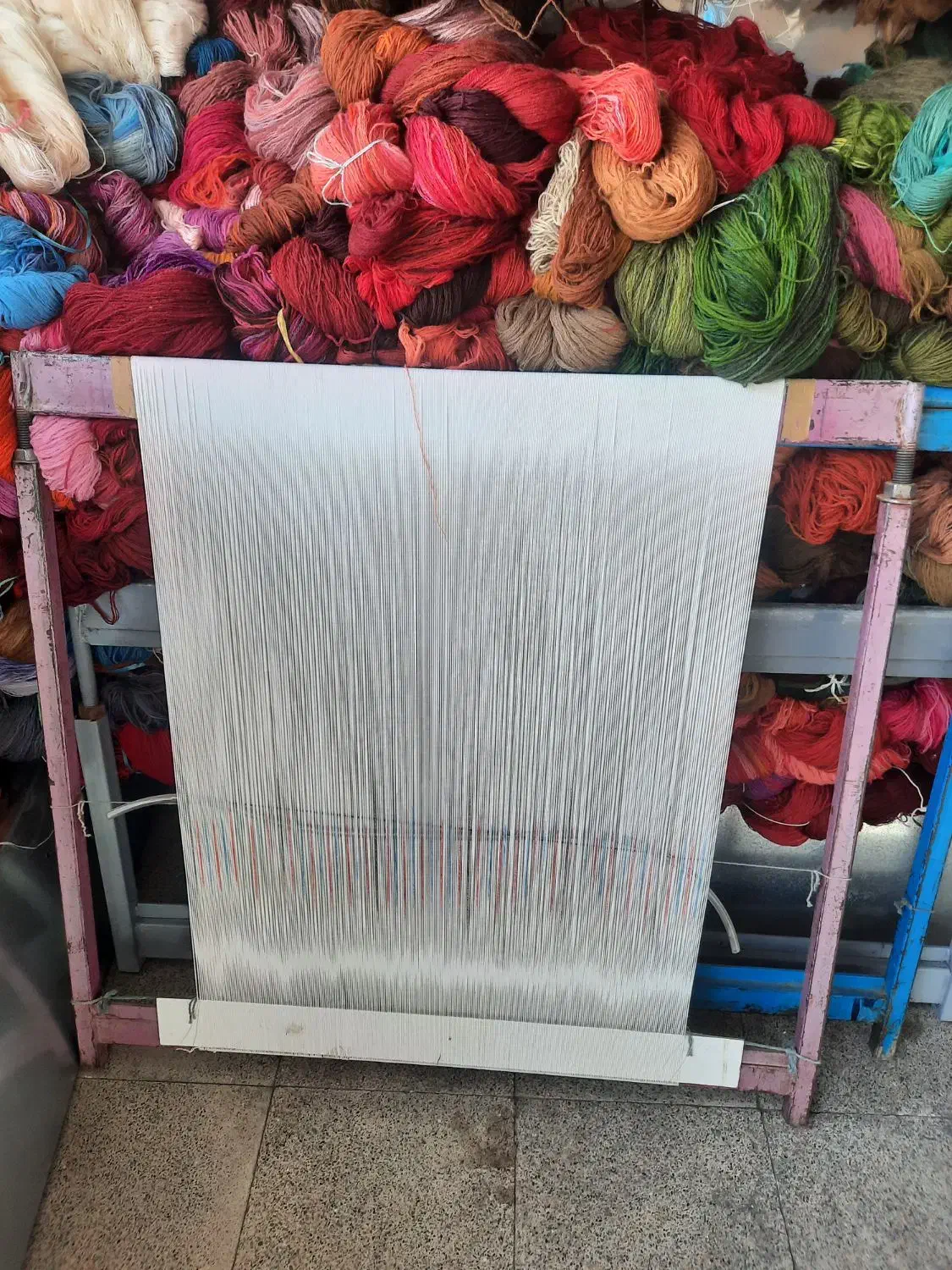 نیازمند بافنده تابلوفرش  با تعداد رنگ پایین|استخدام هنری و رسانه|مشگین شهر, |دیوار