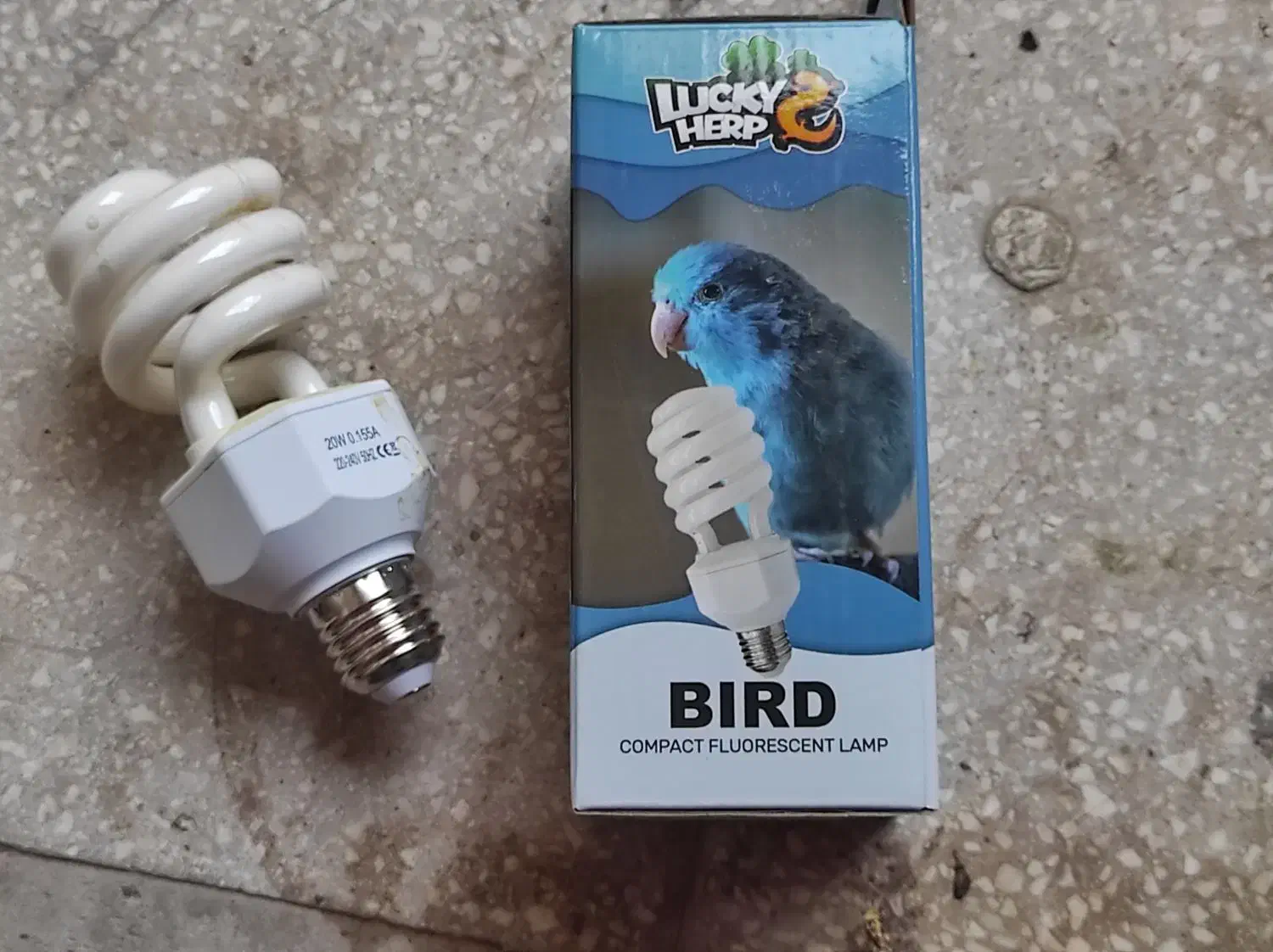 لامپ مخصوص پرندگان|لوازم جانبی حیوانات|قم, نخودی|دیوار