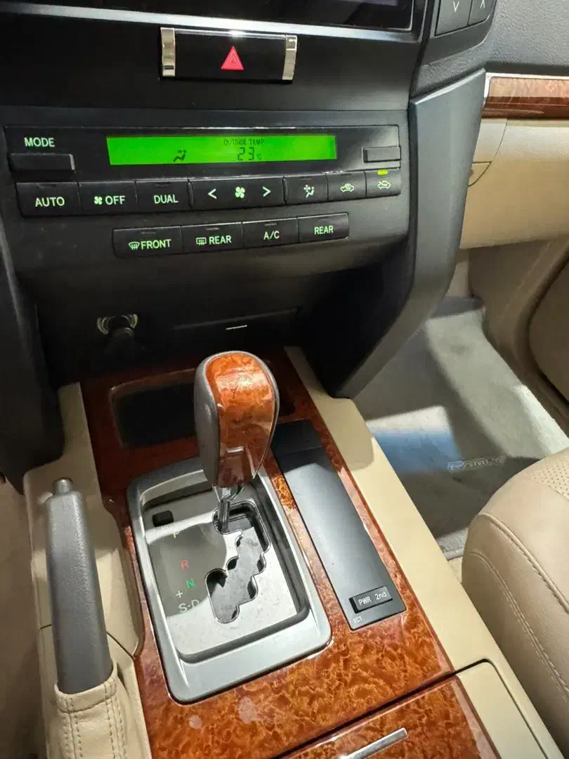 تنها لندکروز اصالت دار ۲۰۱۲+پلاس|خودرو سواری و وانت|تهران, پاسداران|دیوار