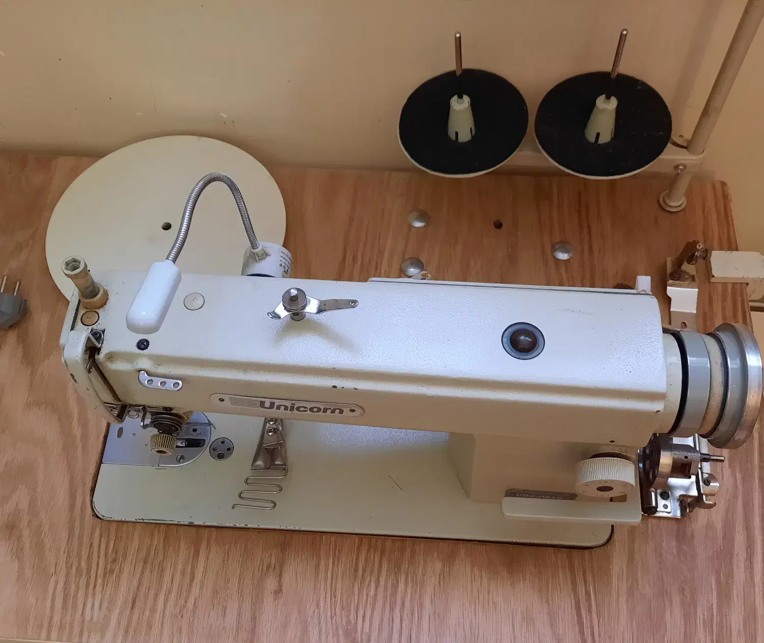 چرخ راسته دوز|چرخ خیاطی و ریسندگی|مشکین‌دشت, |دیوار