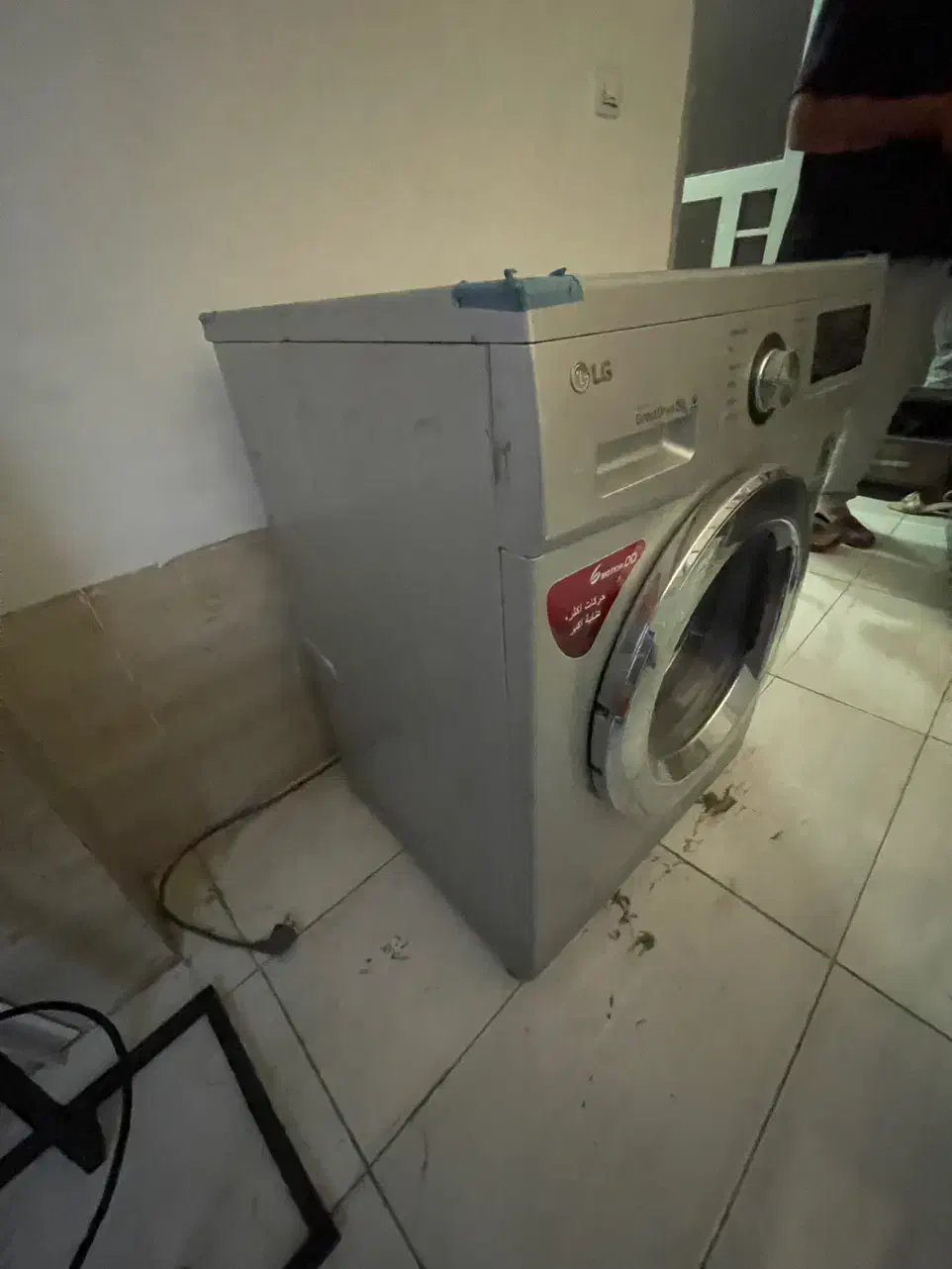 لباسشویی LG|ماشین لباسشویی و خشک‌کن لباس|صدرا-فارس, فاز ۱|دیوار