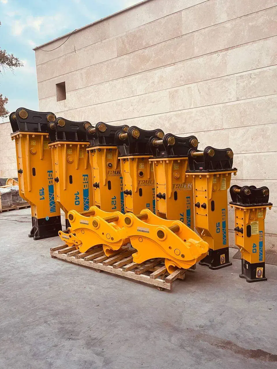 انواع چکش هیدرولیکی سوسان و پوکوتک و کوییک کوپلر|خودرو سنگین|تهران, شمشیری|دیوار