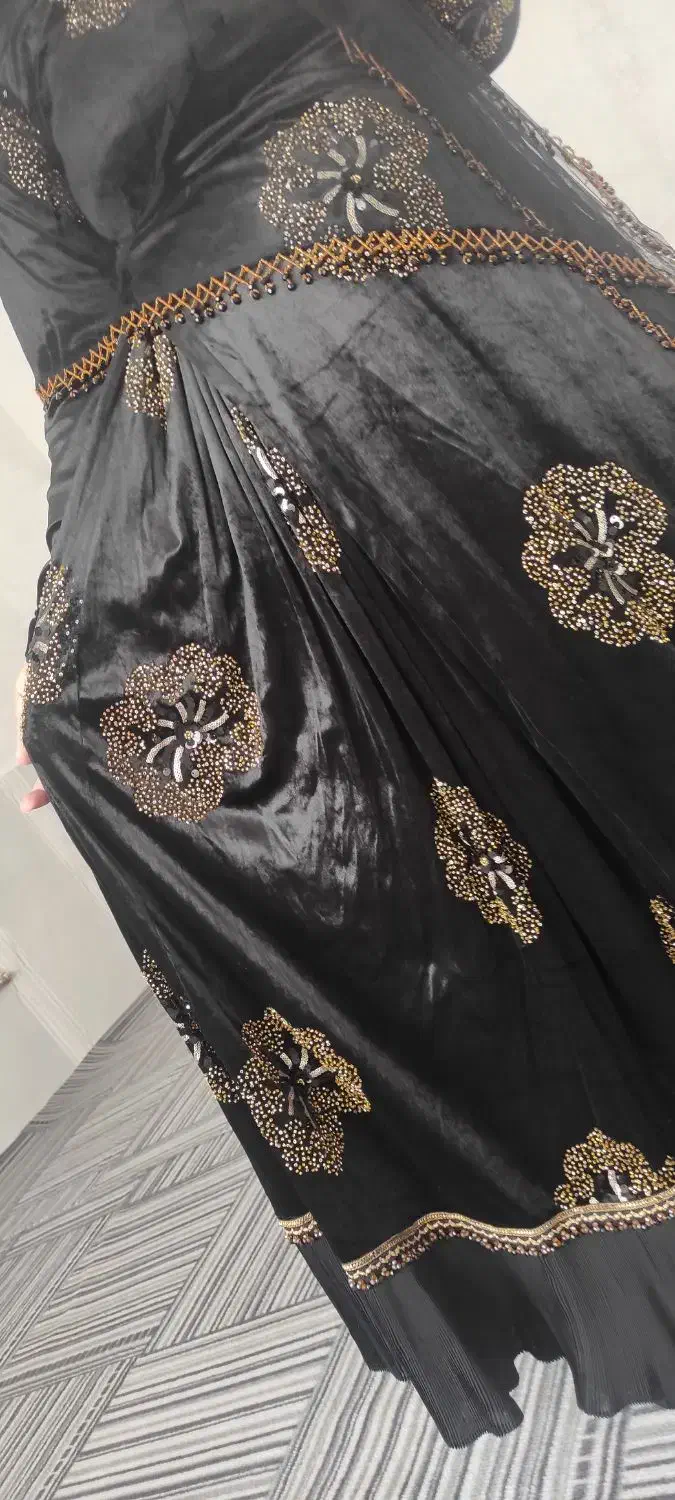 لباس محلی در حد نو|لباس|سیسخت, |دیوار