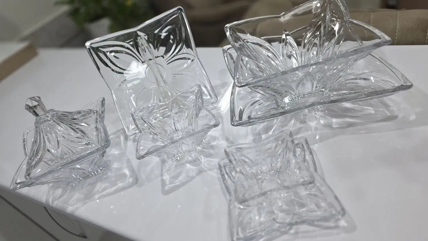 سرویس پذیرایی سوگا|ظروف سرو و پذیرایی|قائن, |دیوار