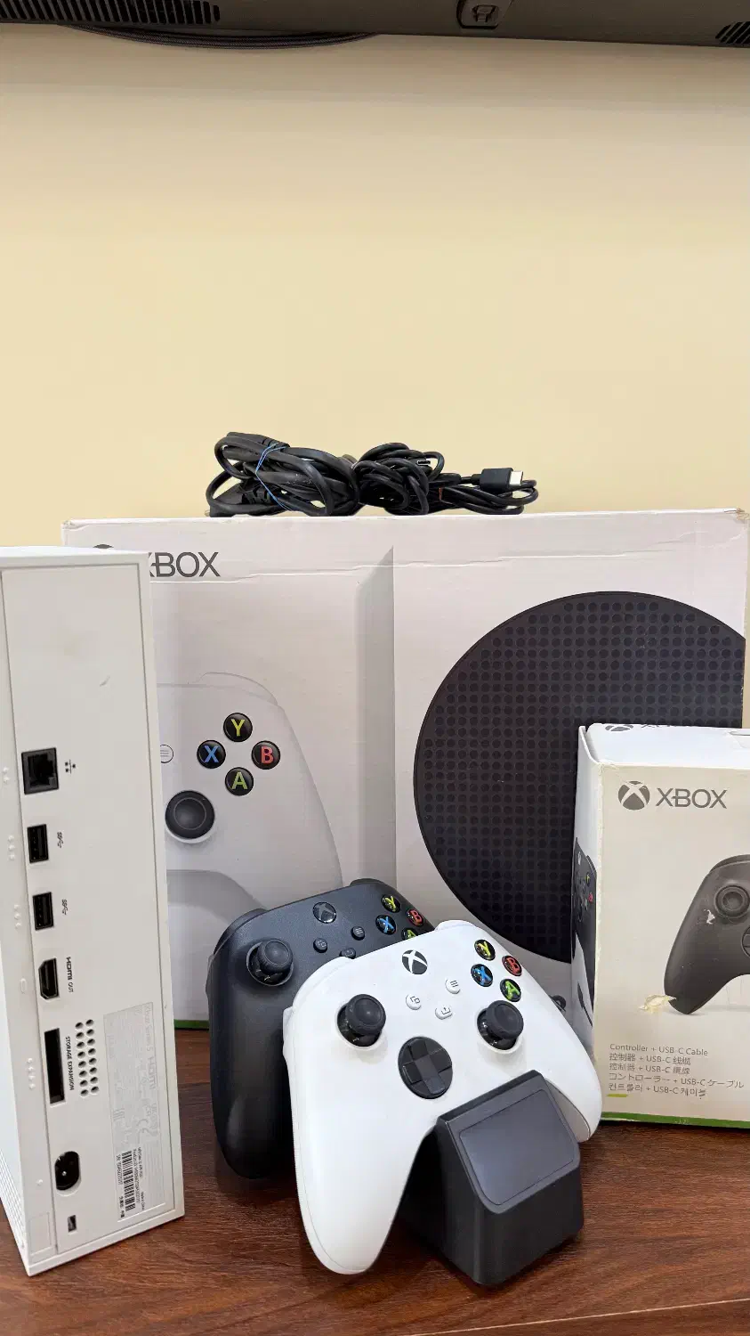 ایکس ‌باکس سری S در حد آکبند+۲دسته+پایه شارژ اصلی|کنسول، بازی ویدئویی و آنلاین|بهشهر, |دیوار