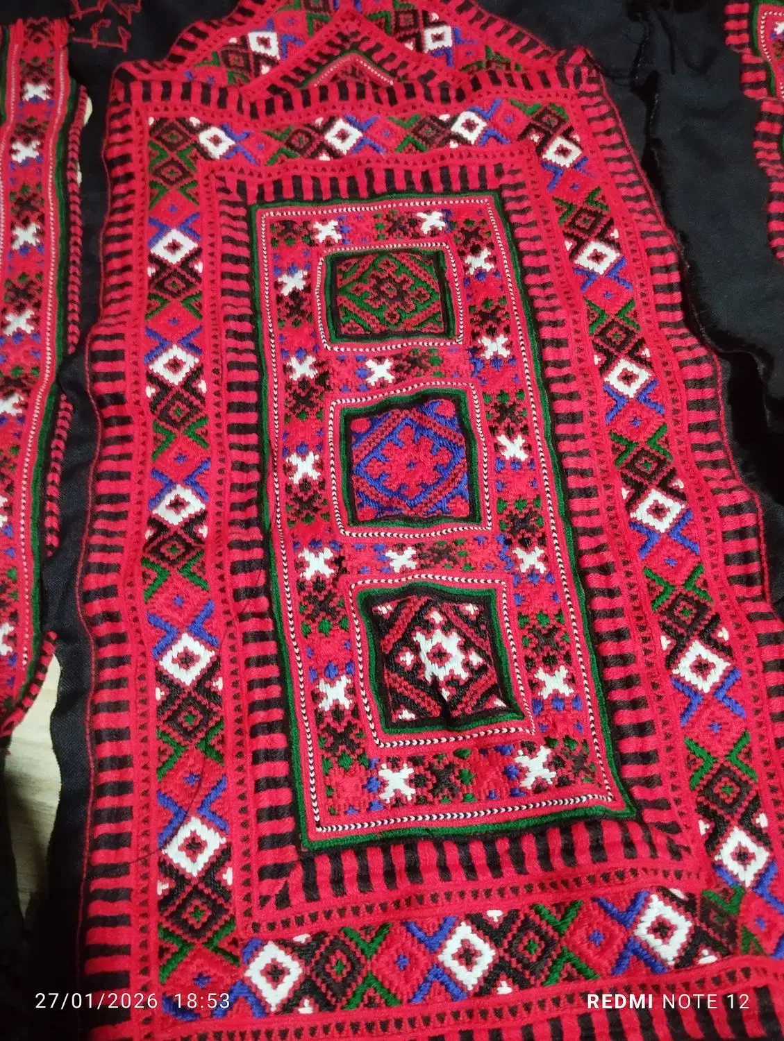 زی استین دو رنک|لباس|سراوان, |دیوار