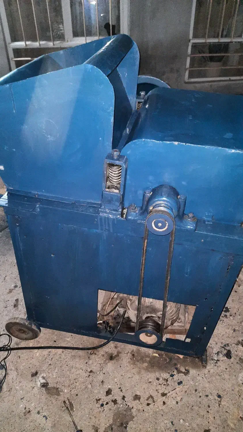 دستگاه حلاجی و چرخ خیاطی|ماشین‌آلات صنعتی|نیشابور, خیام|دیوار