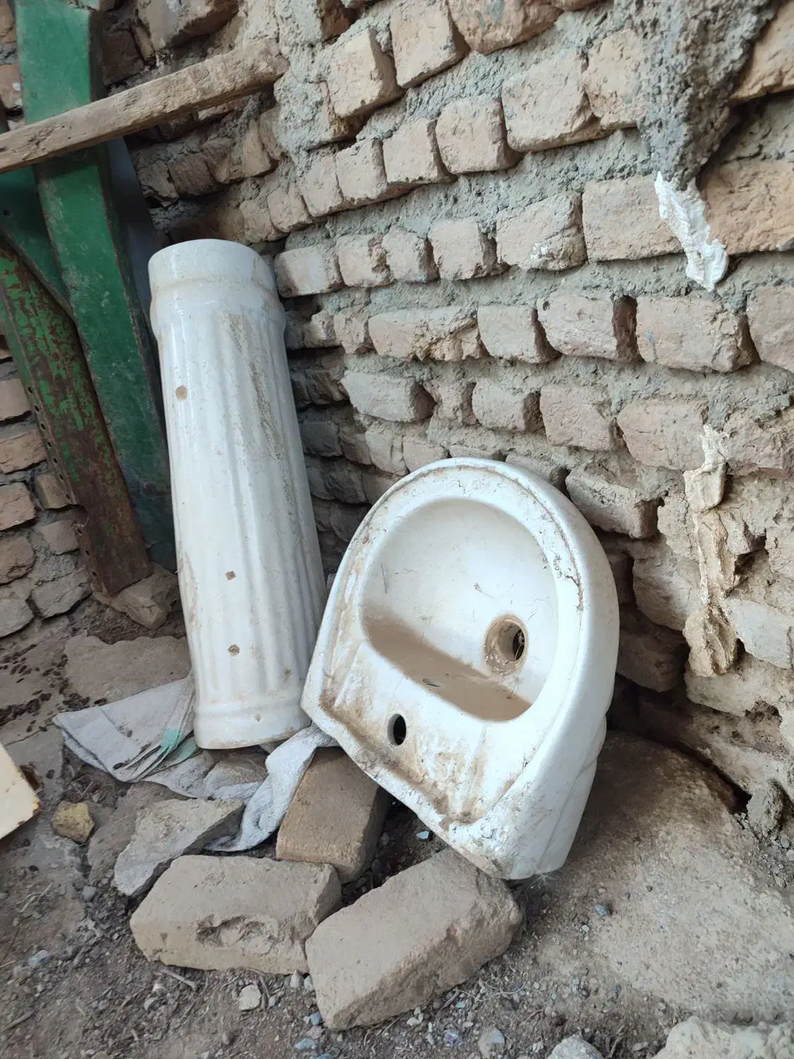 روشویی سایز کوچک|لوازم سرویس بهداشتی|سیمین شهر, |دیوار