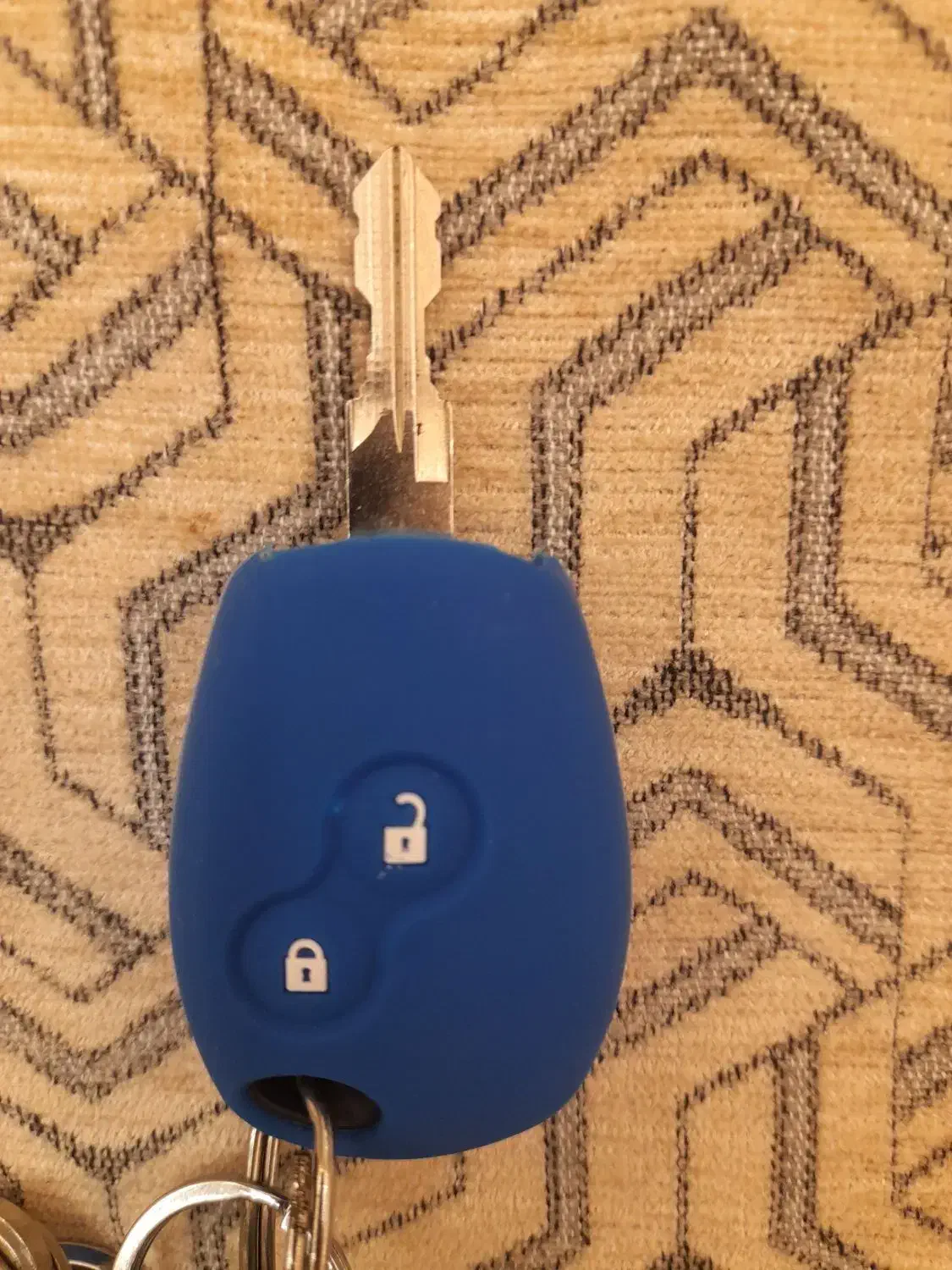 سوئیچ گم کردم|اشیا|زنجان, |دیوار