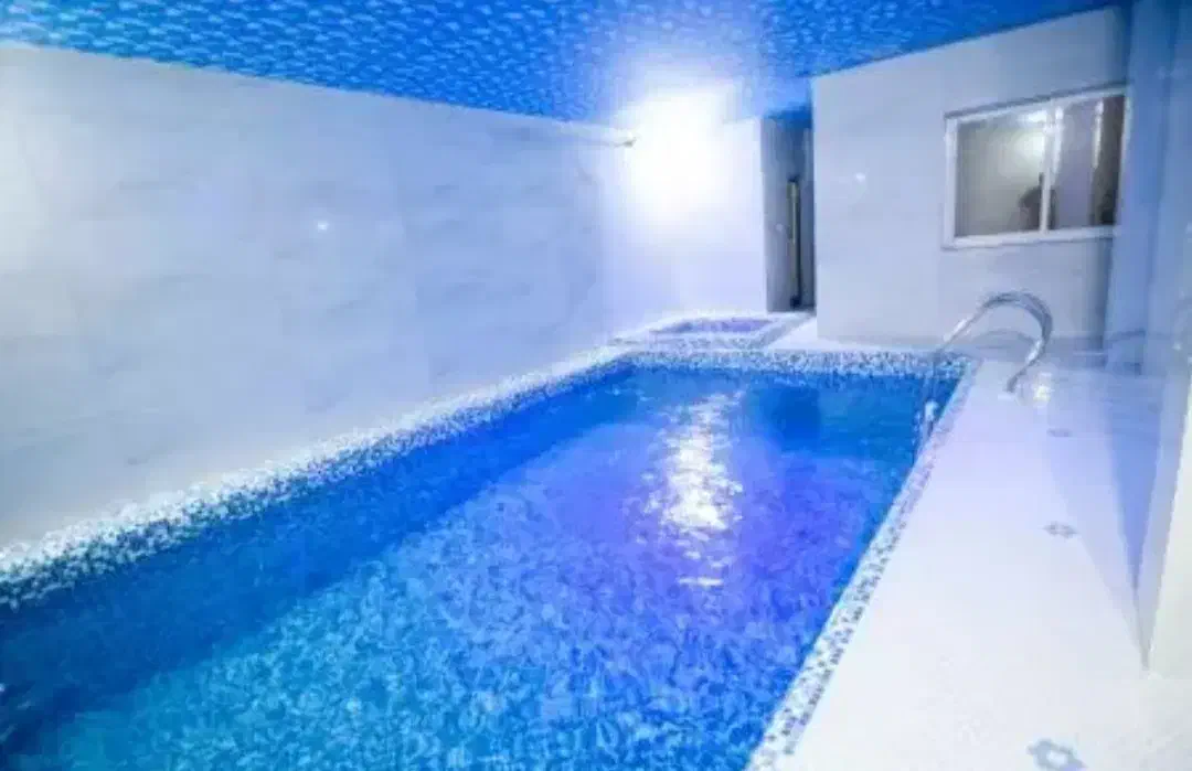 ویلا استخر دار با ویو فوقالعاده و حیاتی بزرگ|اجارهٔ کوتاهمدت ویلا و باغ|سرخرود, |دیوار