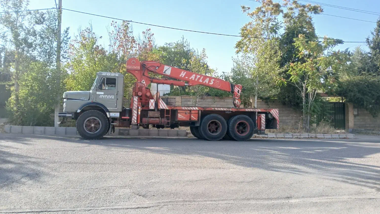 جرثقیل دهچرخ|خودرو سنگین|صدرا-فارس, باغشهر گلبهار صدرا|دیوار