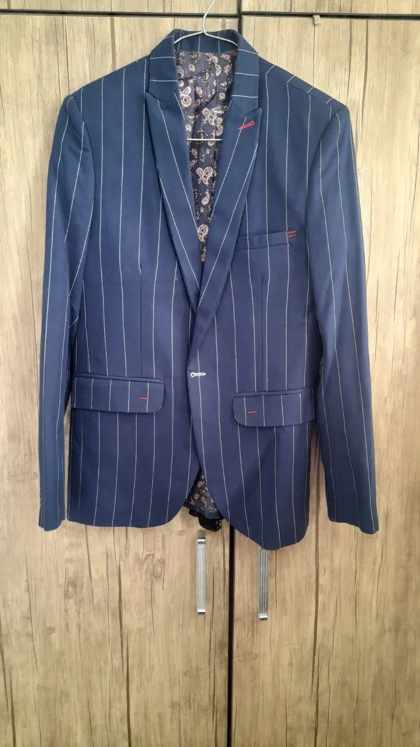 فروش لباس کت|لباس|اصفهان, سرچشمه|دیوار