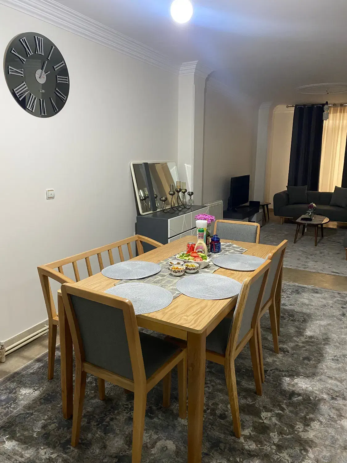 میزناهارخوری در حد نو تمیز و مرتب|میز و صندلی غذاخوری|تهران, سهروردی|دیوار