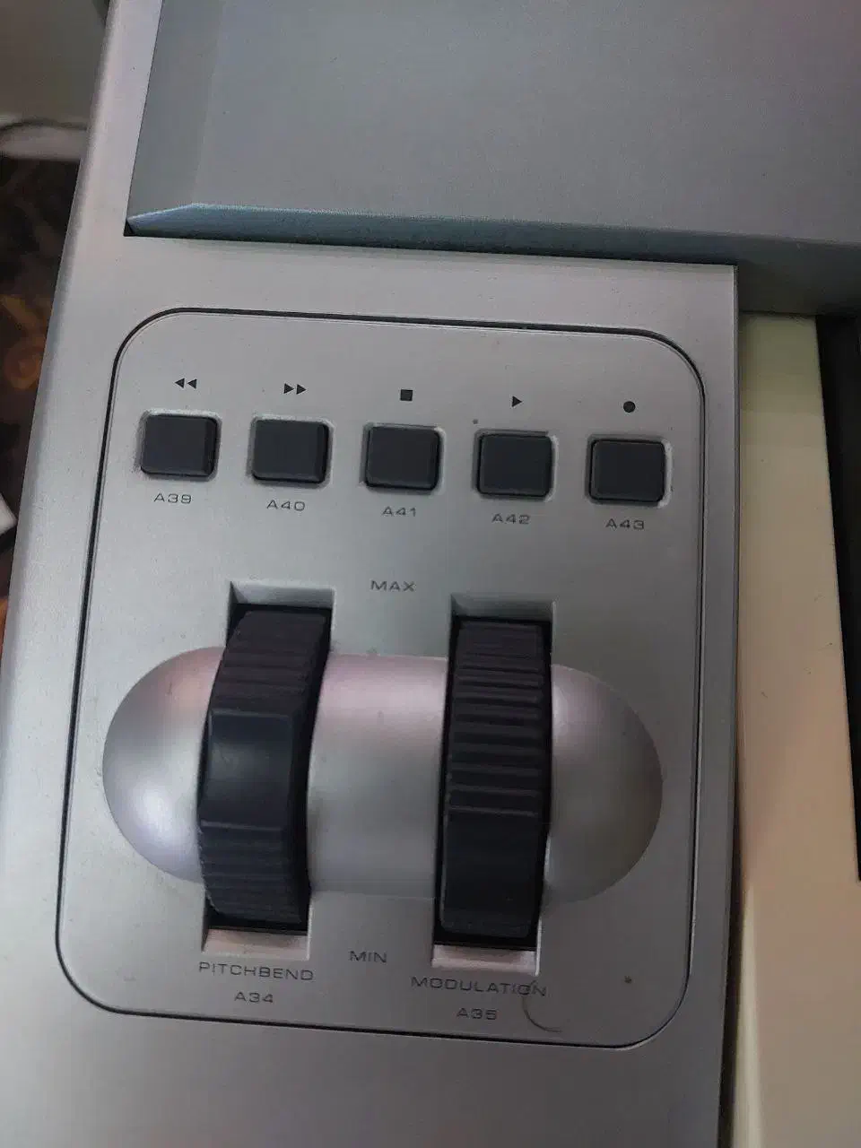 کنترولر maudio کلاویه سربی|پیانو، کیبورد، آکاردئون|اندیشه, اندیشه فاز ۳|دیوار