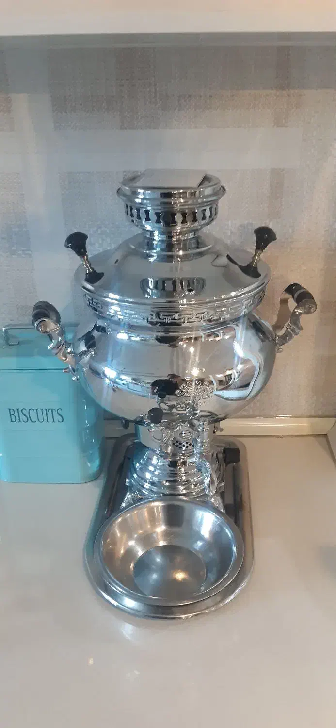 سماور گازی بسیار سالم و کم کارکرد|سماور، چایساز، قهوهساز|قزوین, |دیوار