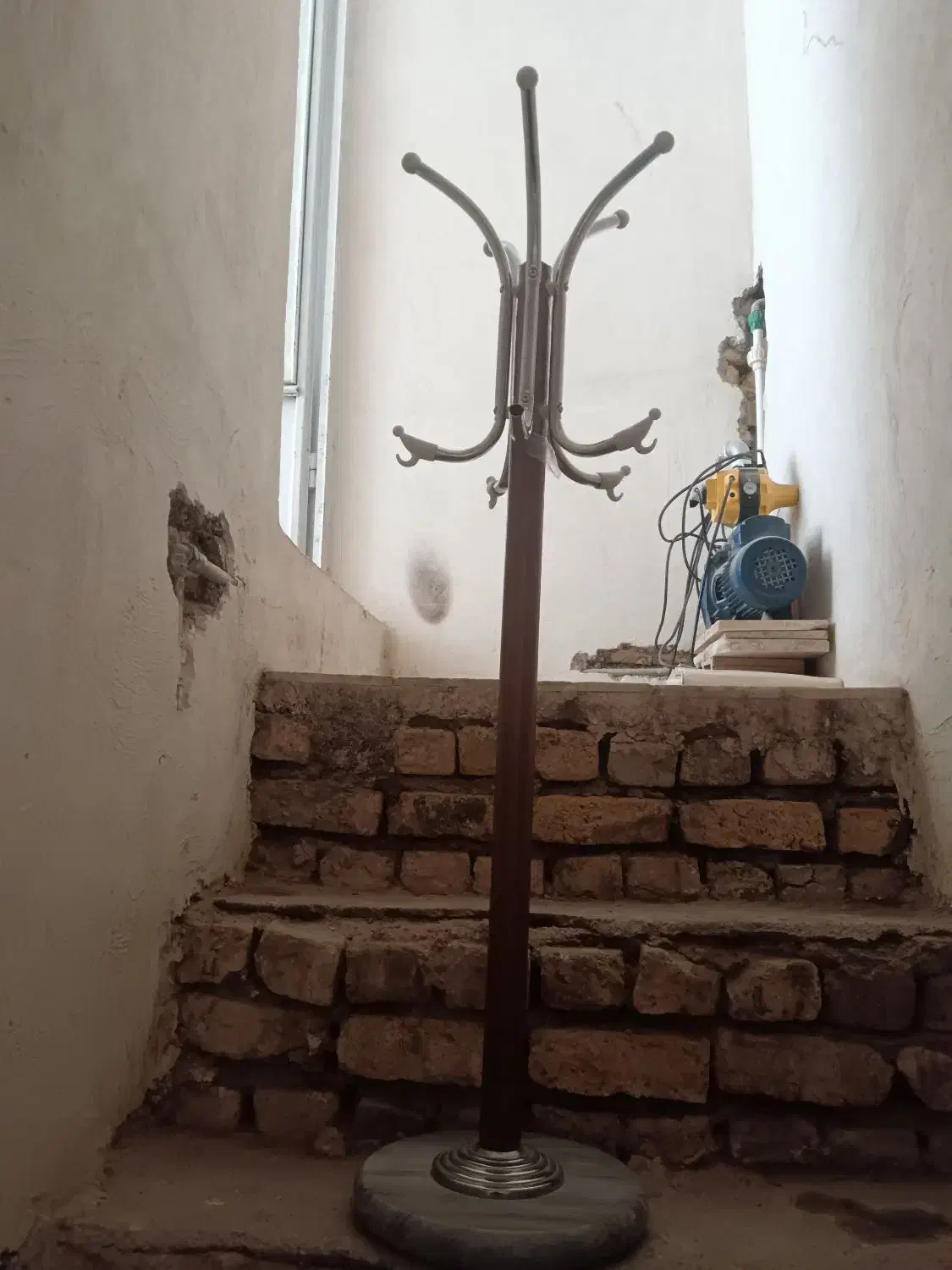 چوب لباسی پاسنگی|بندرخت و رخت‌آویز|برخوار, |دیوار